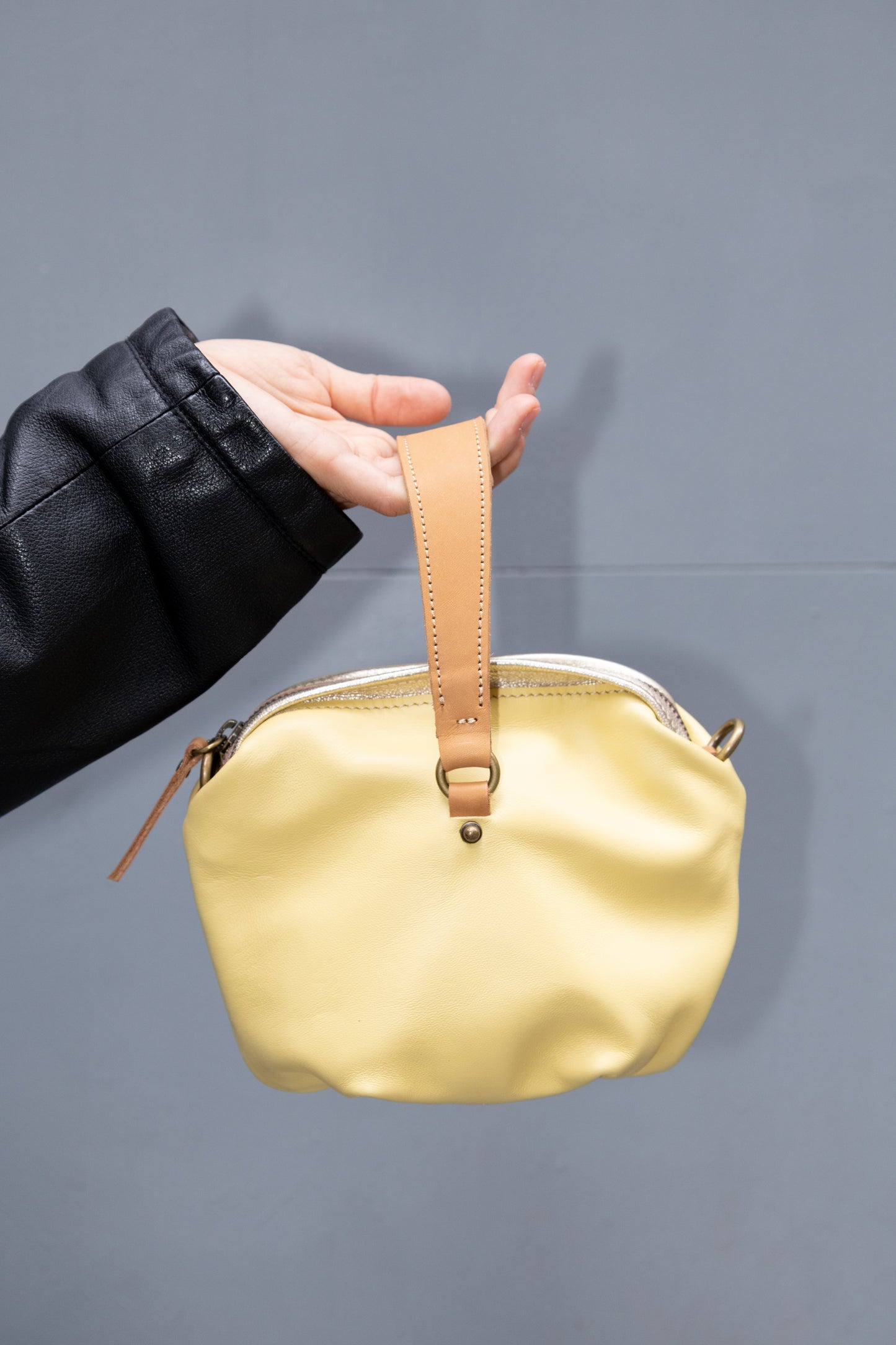 AMY  |  Bolso de mano  (AM)