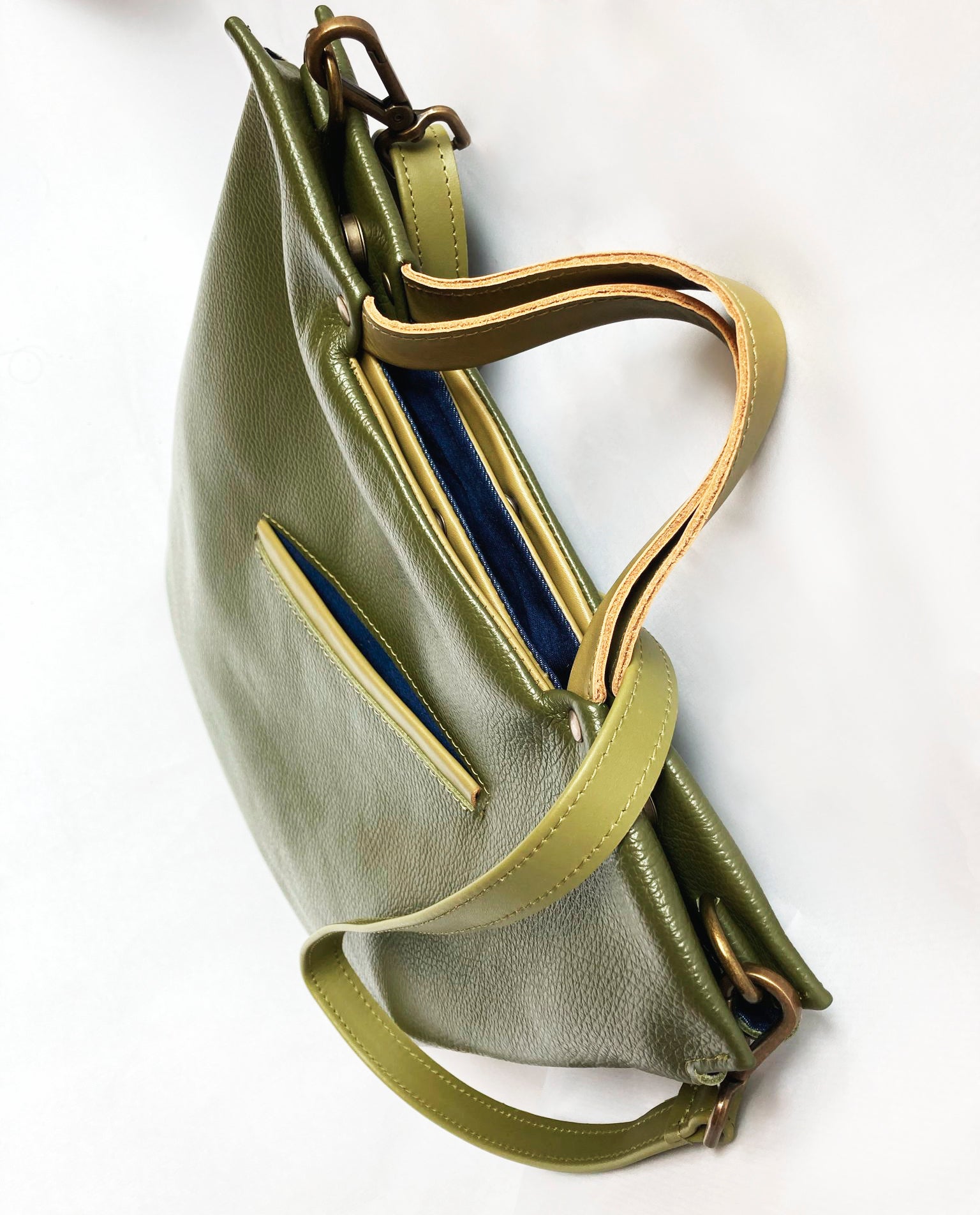 MALCOM  |  Handbag  /  Crossbody (O)